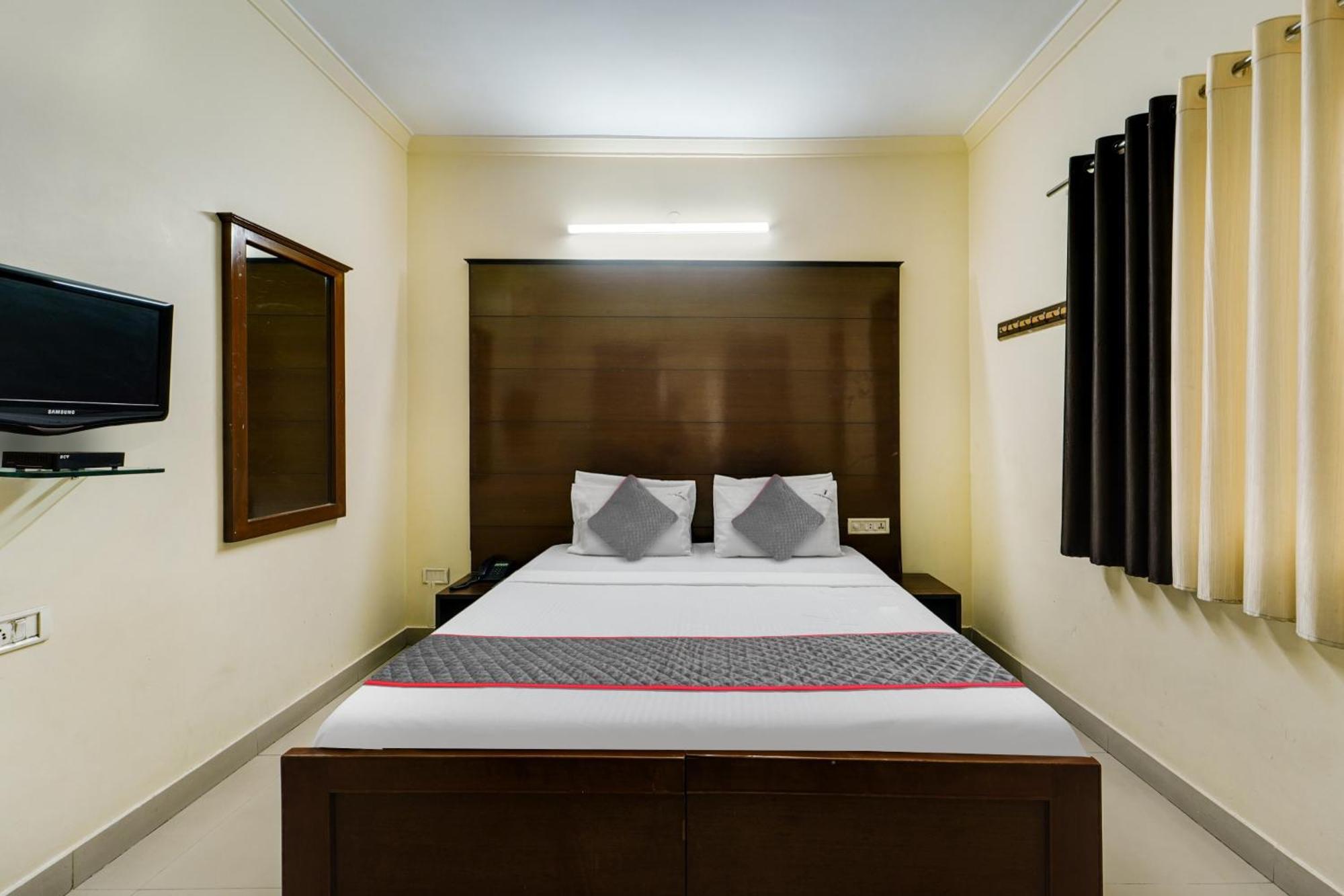 Townhouse Garden City Chennai Exterior photo